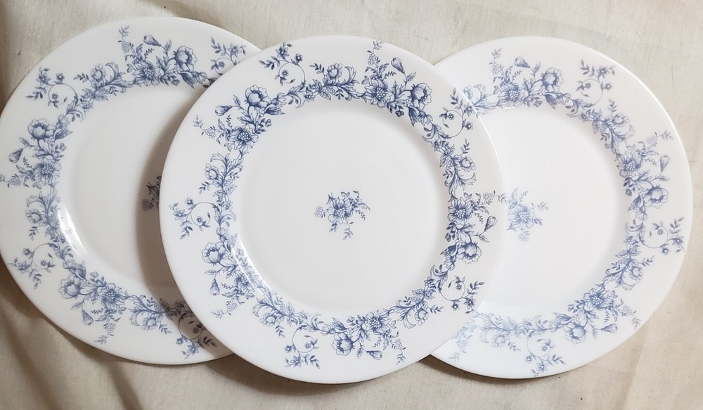 Arcopal France Glenwood Blue Floral White Milk Glass Salad Plates (3) 7.5