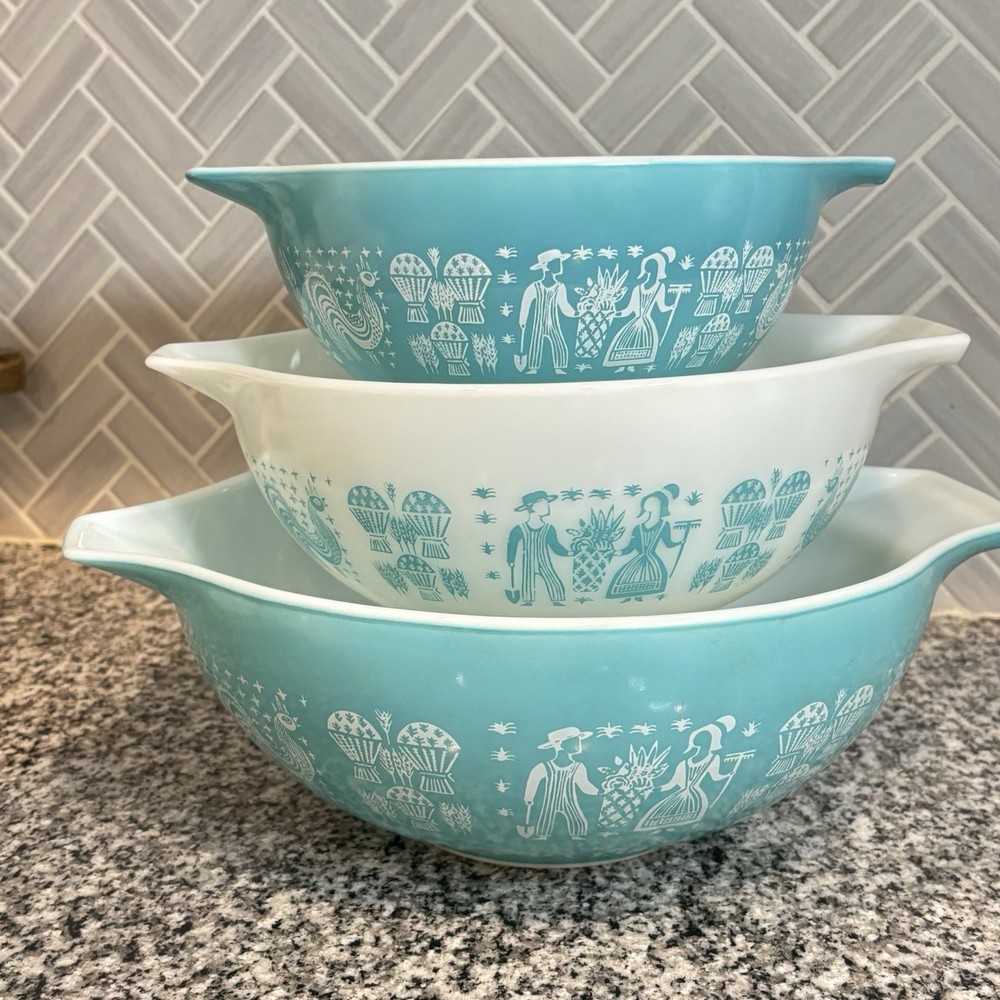 Vintage Pyrex Amish Butterprint Turquoise White Bowls Set of 3