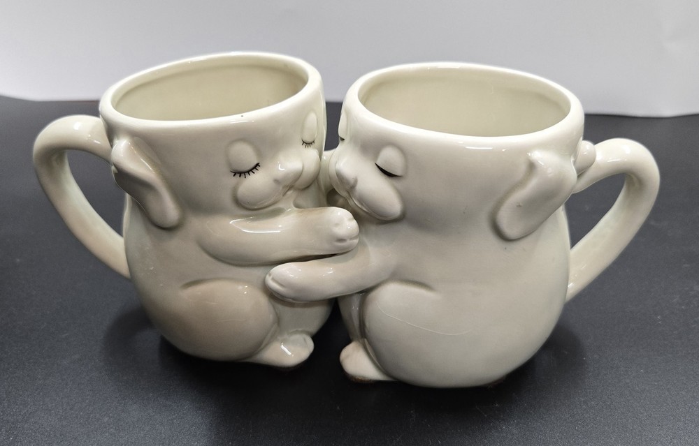 Fitz & Floyd Ivory Porcelain Puppy Love Dogs Hugging Coffee Cups Mugs Vtg