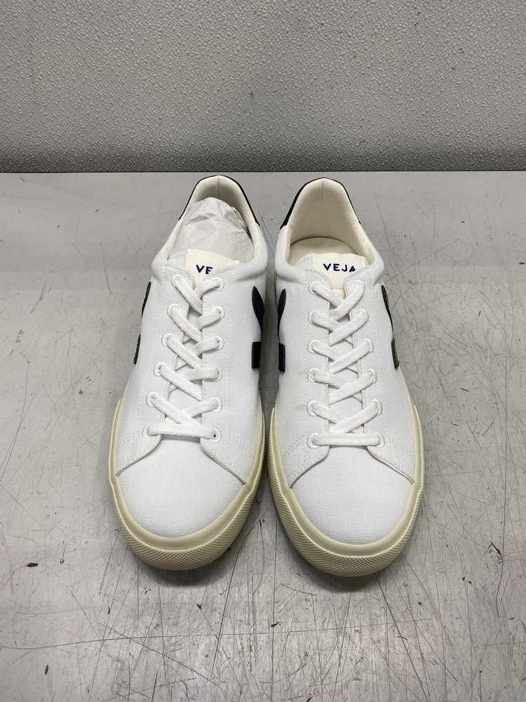 Veja Campo Canvas White and Black Sneakers Men's Size 11