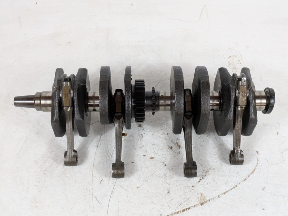 Honda Super Sport CB550 CB550F Crankshaft and Piston Connecting Rods