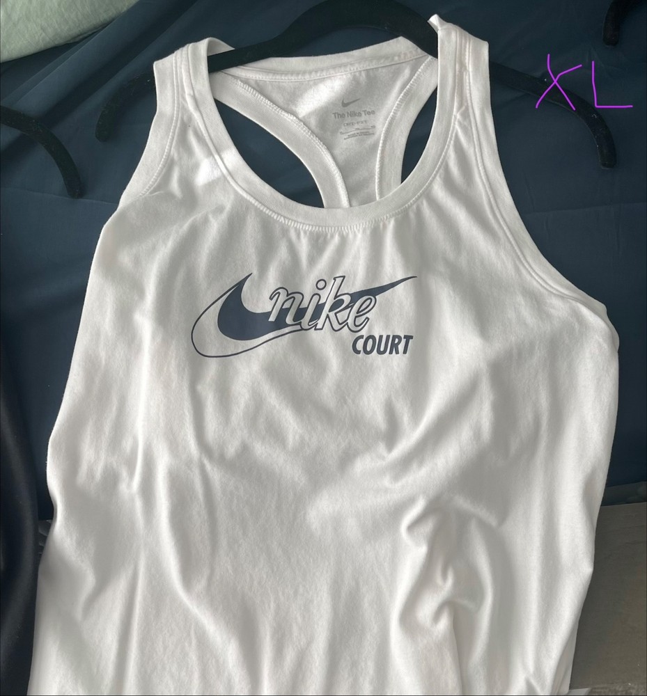 NWOT Women’s NIKE TENNIS TANK TOP - Size XL (White)