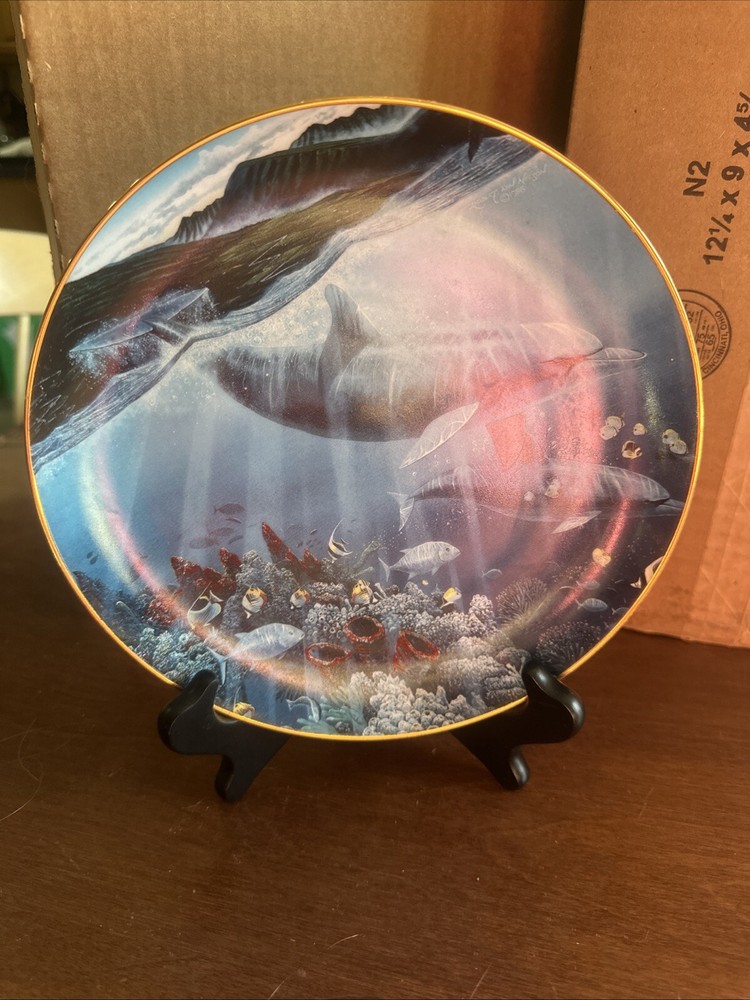 Lahaina Seaflight Robert Lyn Nelson The Danbury Mint Underwater Paradise Plate