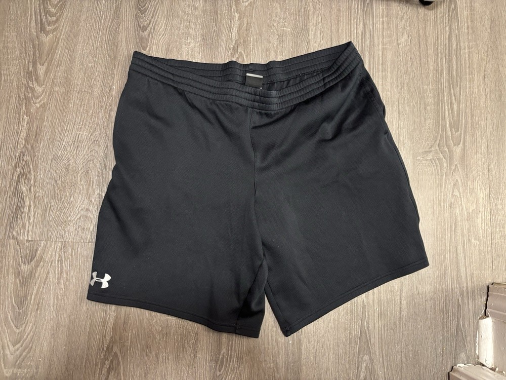 Under Armour Men’s M Black Athletic Gym Shorts Drawstring Elastic Waist Logo