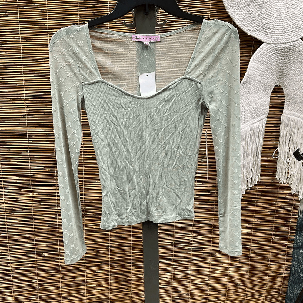 Crave Fame Juniors' Flocked Illusion Mesh-Sleeve Top - Desert Sage Size XS