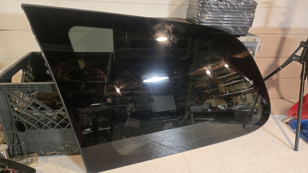 1998 Toyota Sienna Driver Side Rear Quarter Window