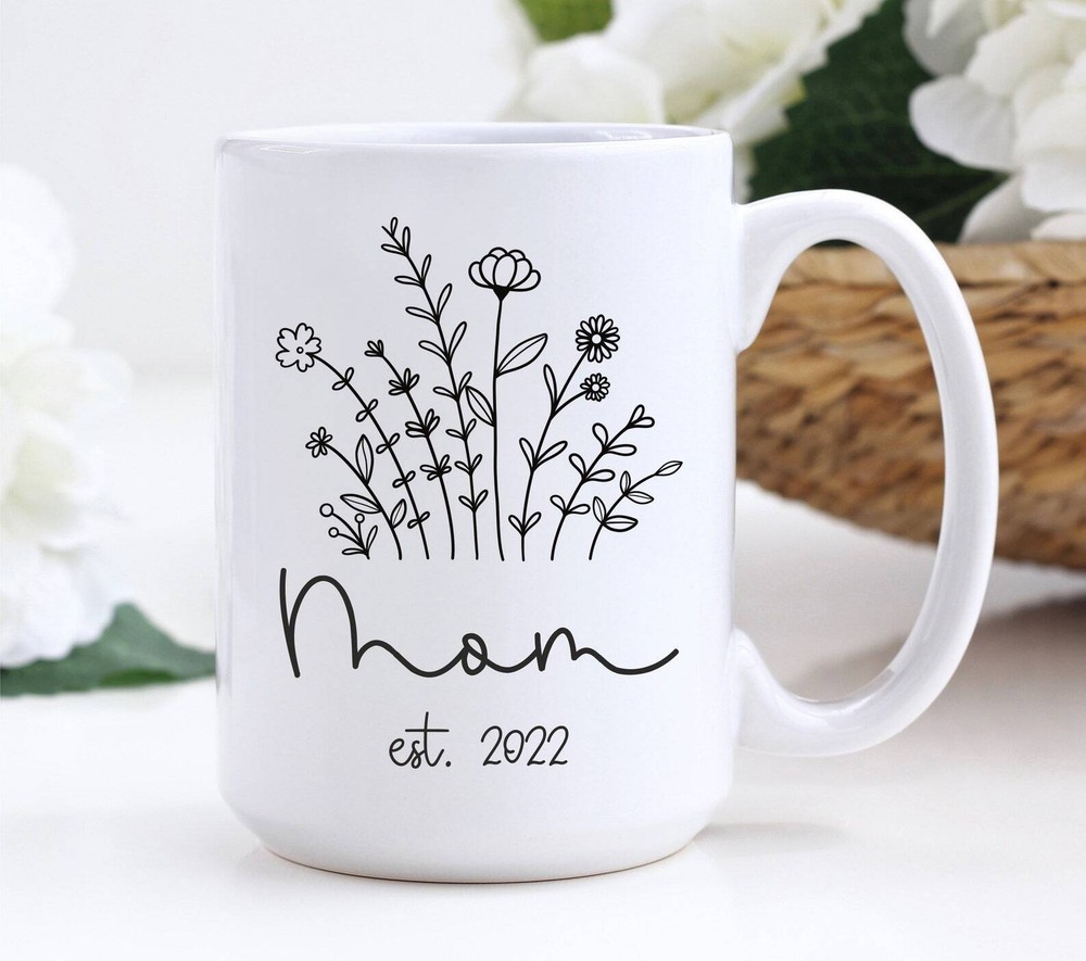 New Mom Est 2022 Mug - First Time Mom Gift Idea for Mom to Be