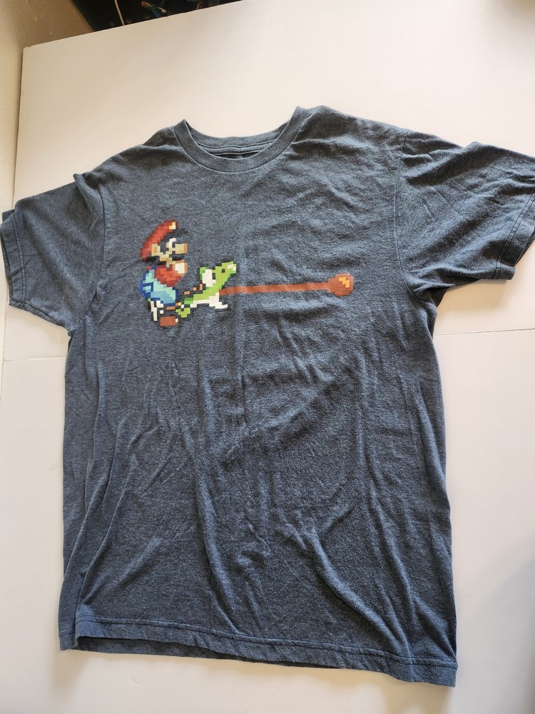 Super Mario World Gray Mario Yoshi Graphic Men's Crew Neck T-Shirt M