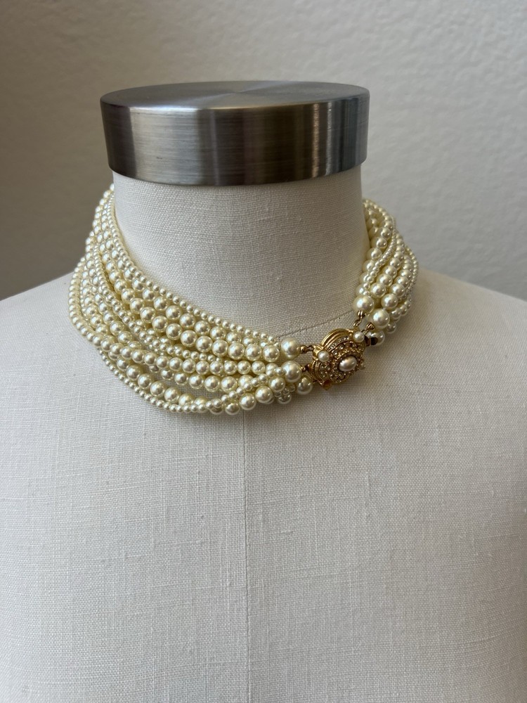 Beautiful vintage Carolee multi-strand faux pearl necklace