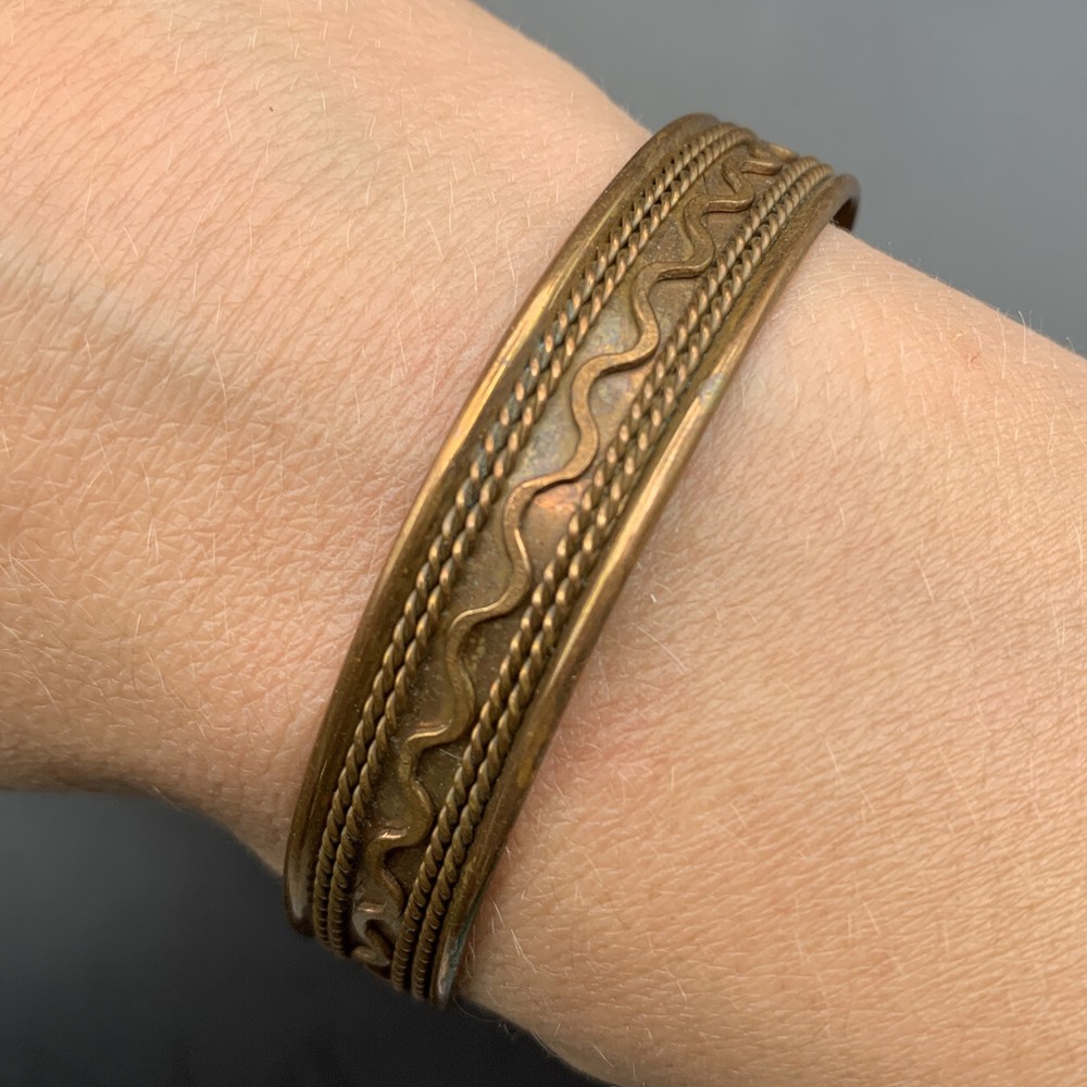 Slim Swirl Textured Abstract Copper Cuff Bracelet Design-image