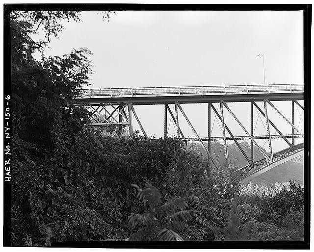 6. VIEW LOOKING NORTH, SHOWING WEST END OF ARCH SPAN - Driving Park Avenue