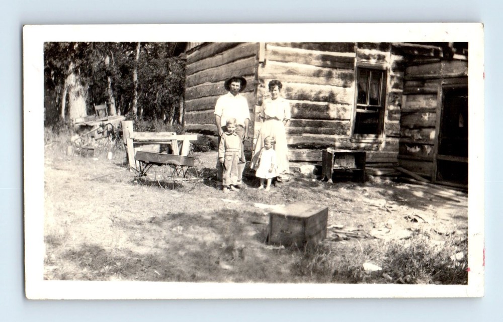 Old Vintage Photo MAN WOMAN CHILDREN AND TOY WAGON OUTSIDE CABIN SNAPSHOT