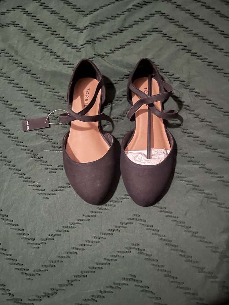 Torrid Faux Suede Elastic Cross Strap Slip On Flats Size 8.5 WW Extra Wide