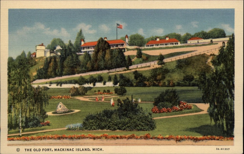 Mackinac Island Michigan Old Fort American Flag patriotic aerial linen postcard