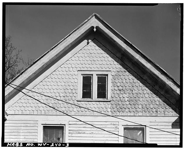 3. VIEW NORTH, SOUTH FRONT GABLE DETAIL - 104 Railroad Avenue House, Alderson,