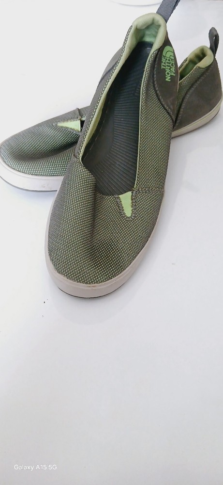 North Face Womens Size 9 Slip On Comfort Flats for Travel