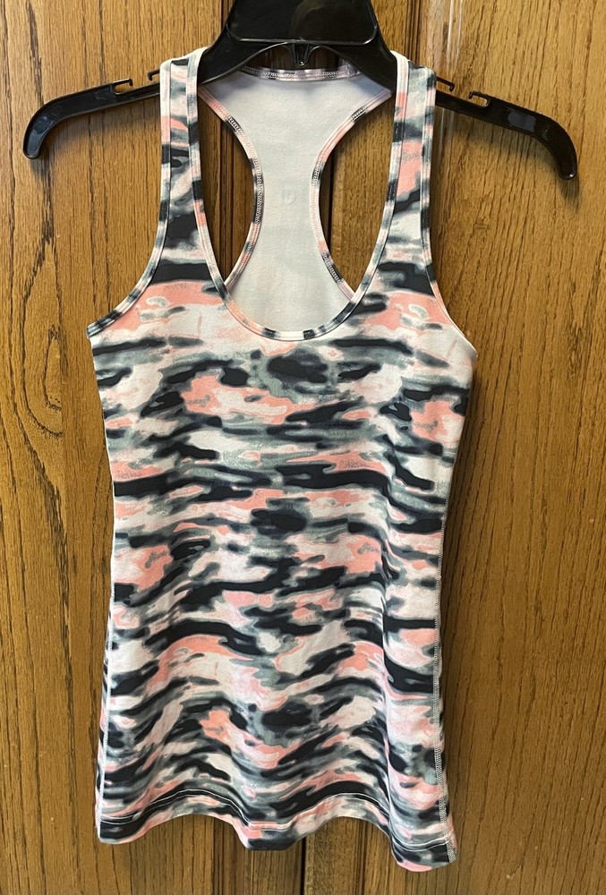 LULULEMON Wamo Camo Barely Pink Cool Racerback Tank Top Sz 4 Worn Once