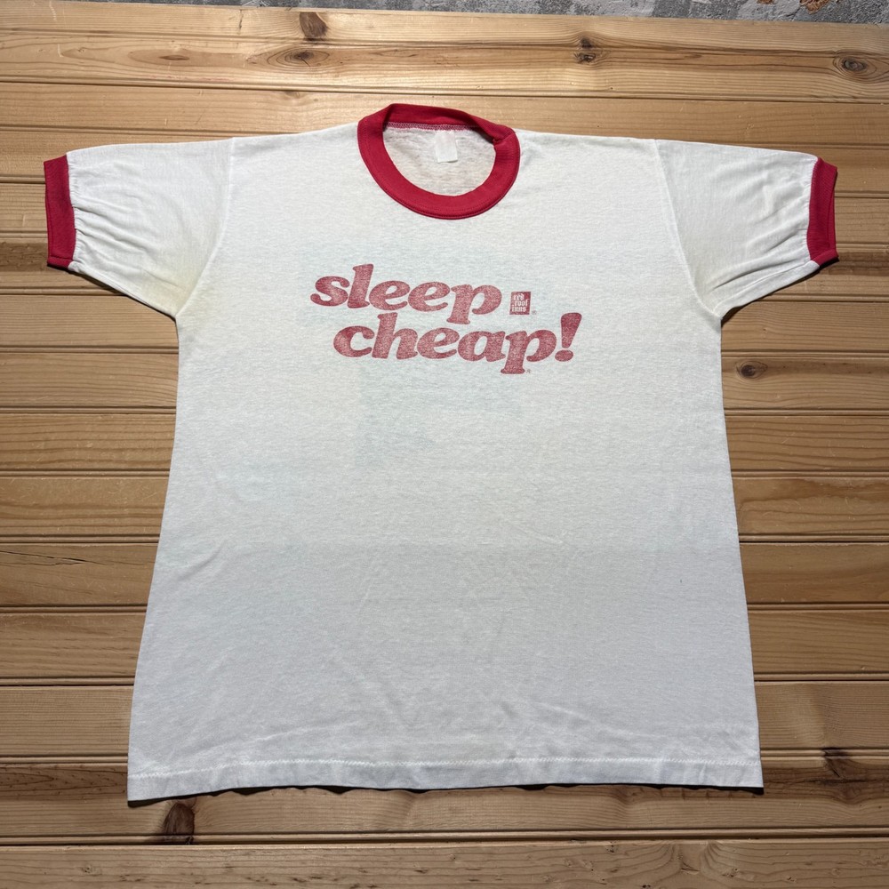 Vintage 70s Red Roof Inn Hotel Sleep Cheap Ringer Promo T-Shirt Men's - Large