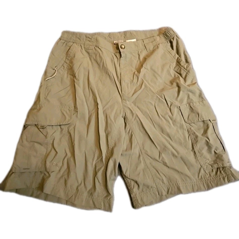 Columbia Titanium Shorts Mens Large Khaki Omni-Dry Cargo Hiking Packable EUC