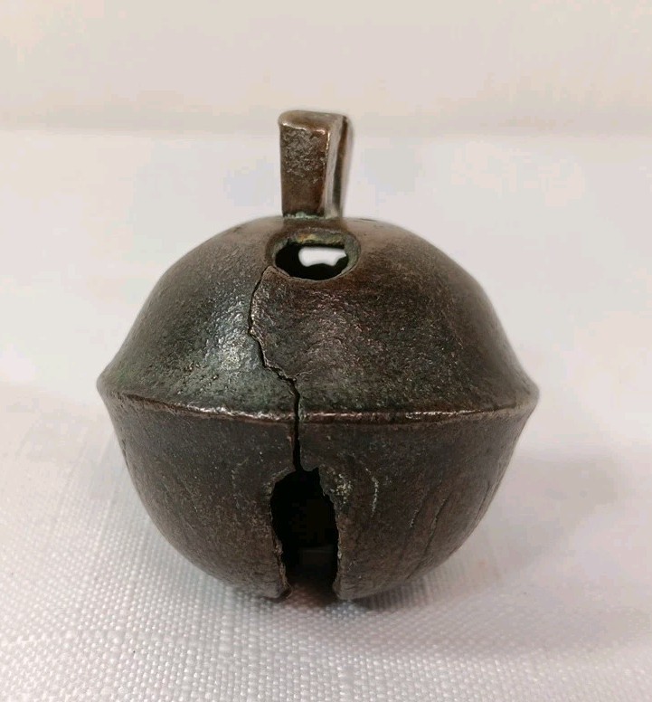 Vintage/Antique Brass? Crotal/Sleigh Petal Bell Faint Number 4 Duller Ring CRACK