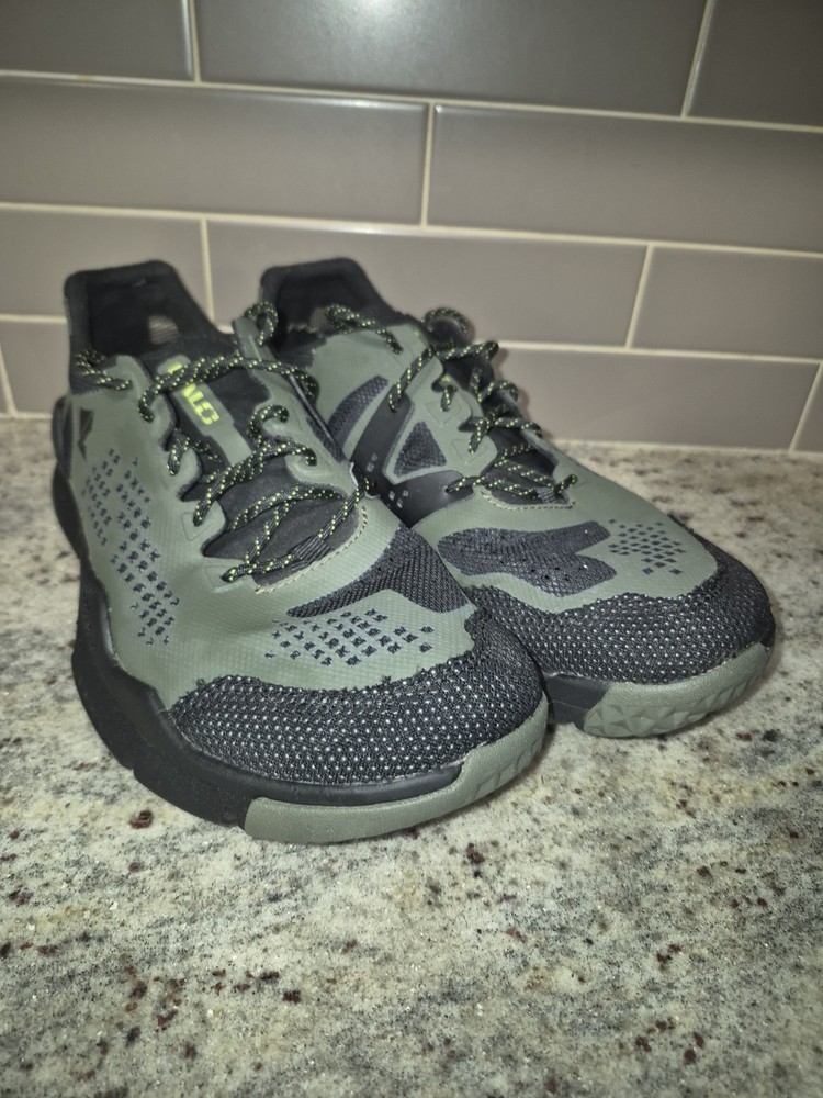 LALO Mens Green Grinder Sneakers Size 9