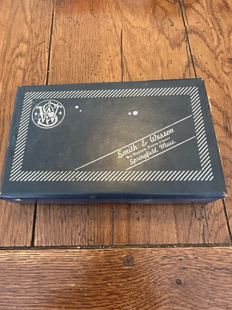 Smith &Wesson  Vintage Blue Gun Box Model 36 Chiefs Special  W/ Paperwork