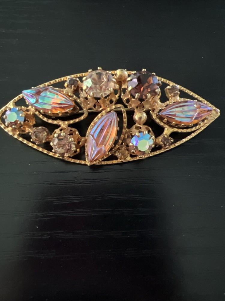 Vintage Made In Austria Brooch Great Condition Gold Tone Rhinestones