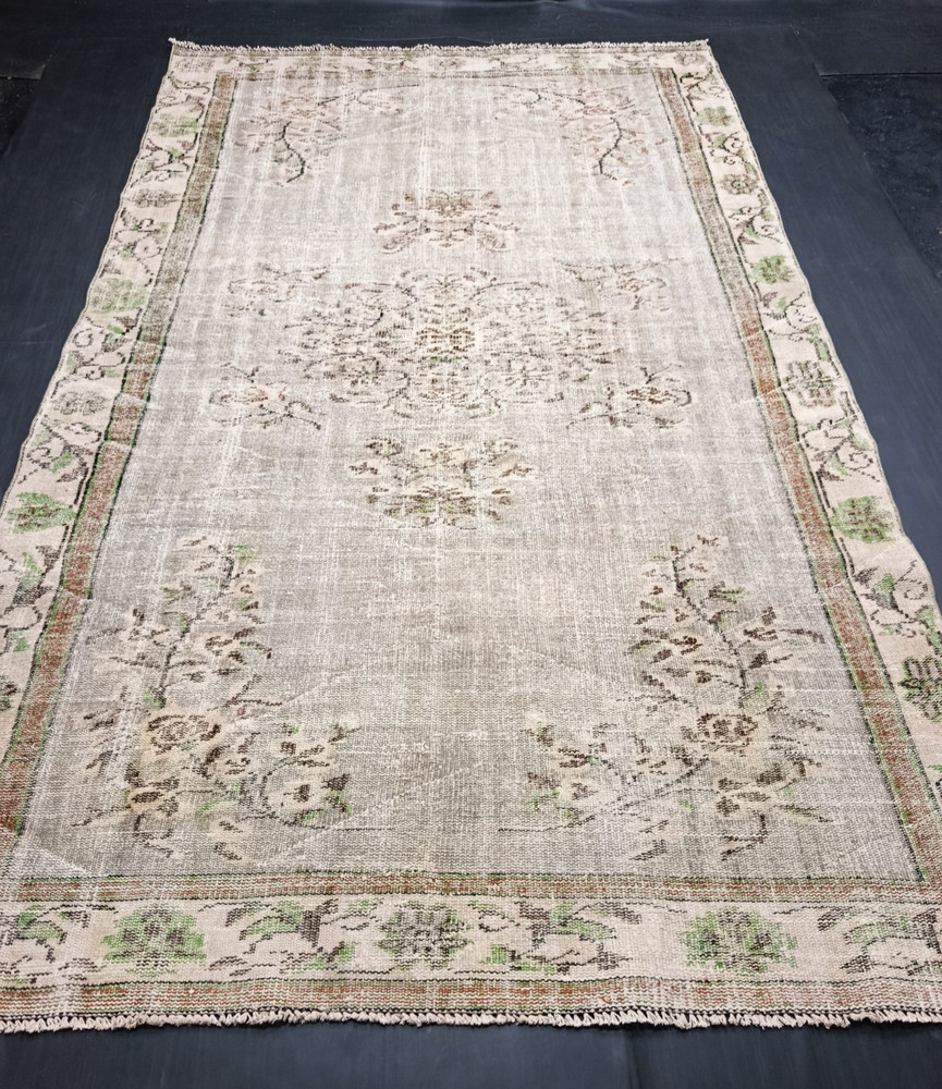 Vintage Beige Oriental Rug, 5.6x9.2ft, Antique Turkish Handmade Medallion Rug,