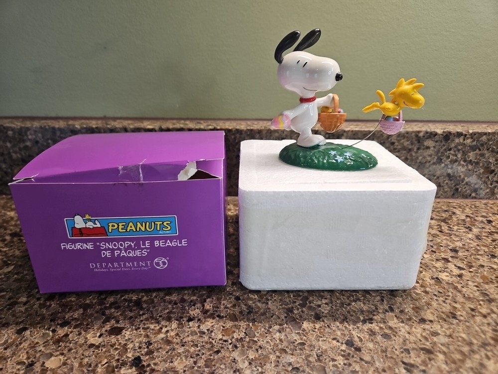 2007 Department 56 Peanuts Snoopy Easter Beagle & Woodstock Figure with Box