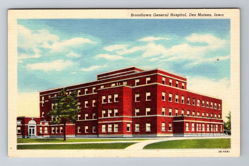 Des Moines IA-Iowa, Broadlawn General Hospital, Antique Vintage Postcard