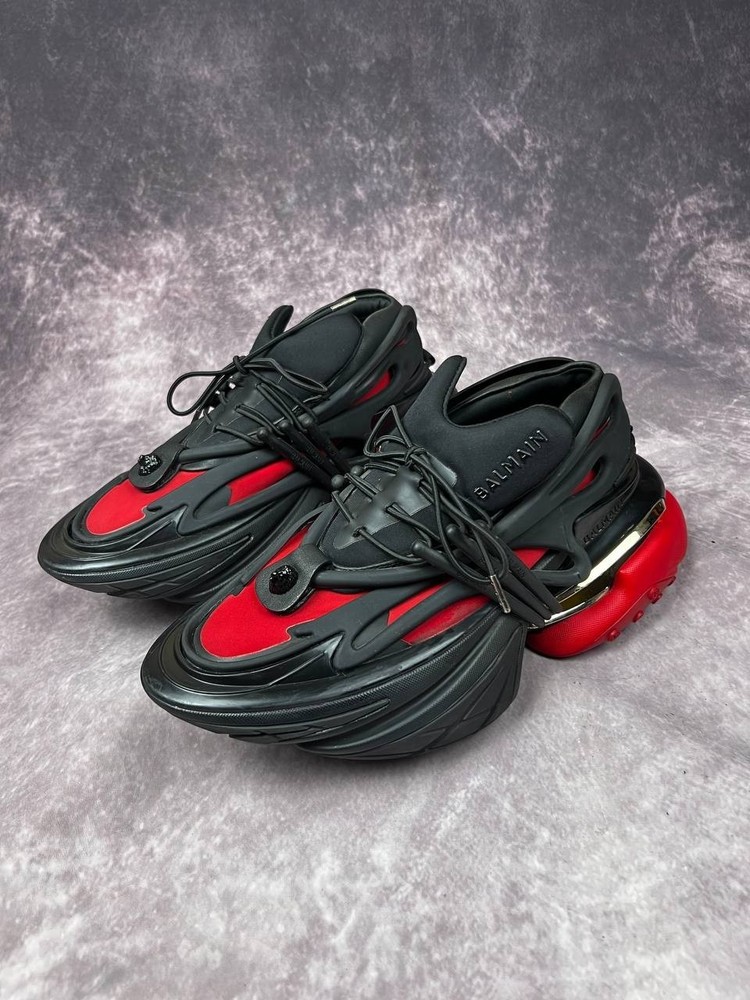 Balmain Paris Unicorn Black Red Low-Top Sneakers size 39 / 25 cm