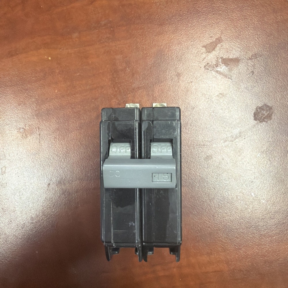 Cutler Hammer Eaton CHB215 2pole 15amp Circuit Breaker Bolt-On New