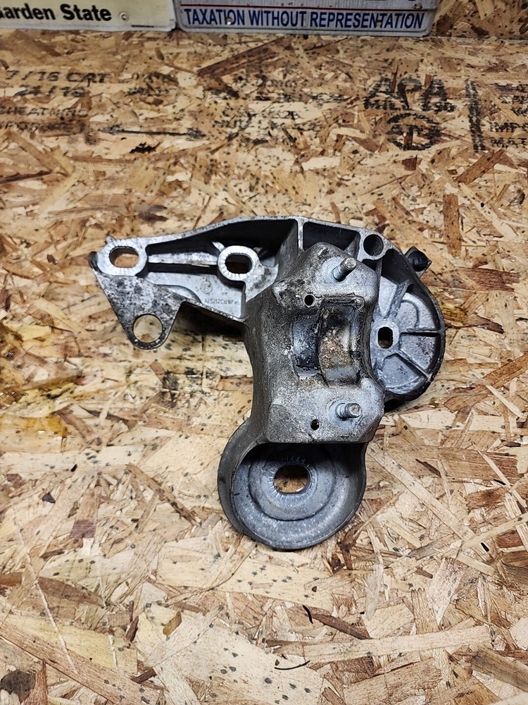 Engine Mount Bracket Right - 1992-2009 Audi A4 S4 A6 (8E0-199-352-F)