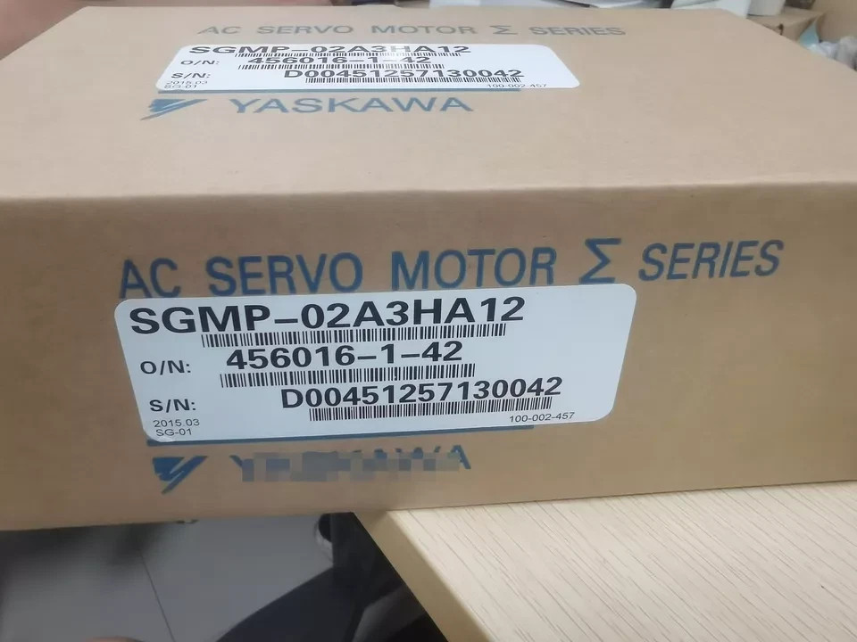 ONE NEW Yaskawa Servo Motor SGMP-02A3HA12