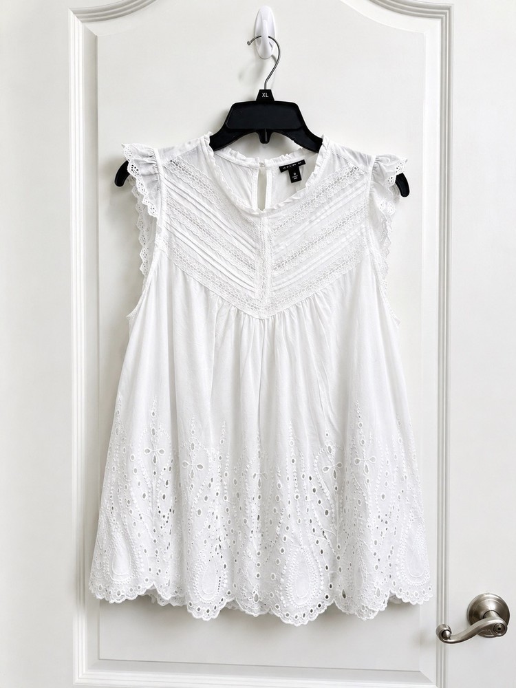 TORRID White Eyelet Embroidered Sleeveless Babydoll Top Blouse Size 0 Excellent