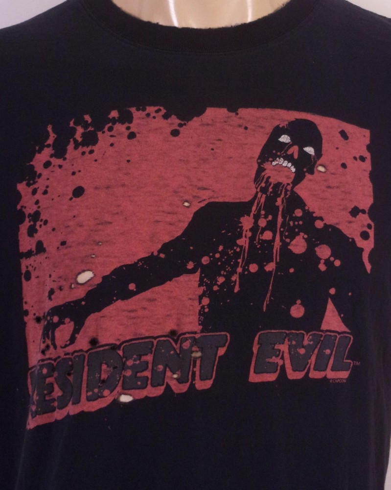 vintage 00s Y2K rare Capcom Resident Evil T-Shirt Video Game Horror Zombie SZ L