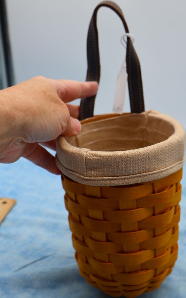 Longaberger 2002 Small Gatehouse Basket Leather Handles Liner Protector
