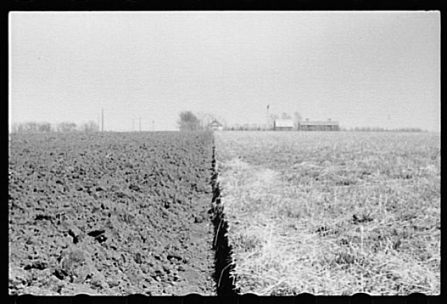 Grundy County,Iowa,IA,Farm Life,April 1940,John Vachon,Farm Security Admin,13