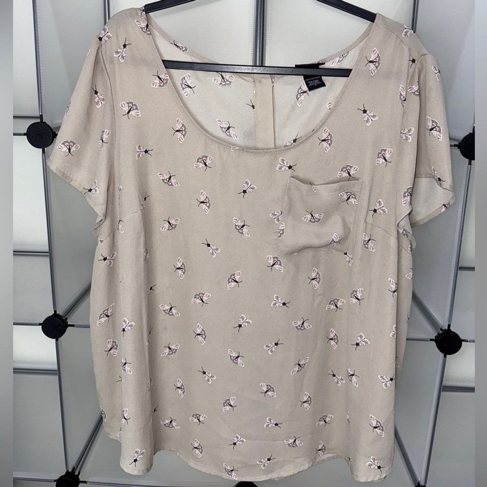Torrid Women's Tan Butterfly Sheer Button Back Blouse Size 1X