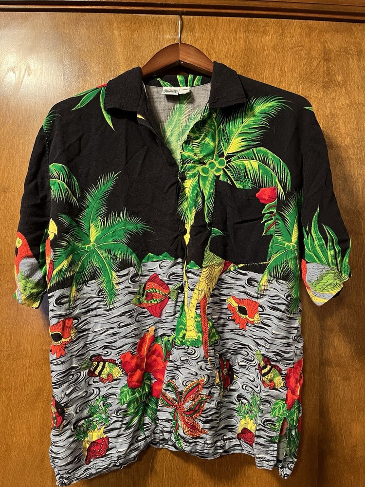 All over print hawaiian button up shirt ~ lightweight ~ Large