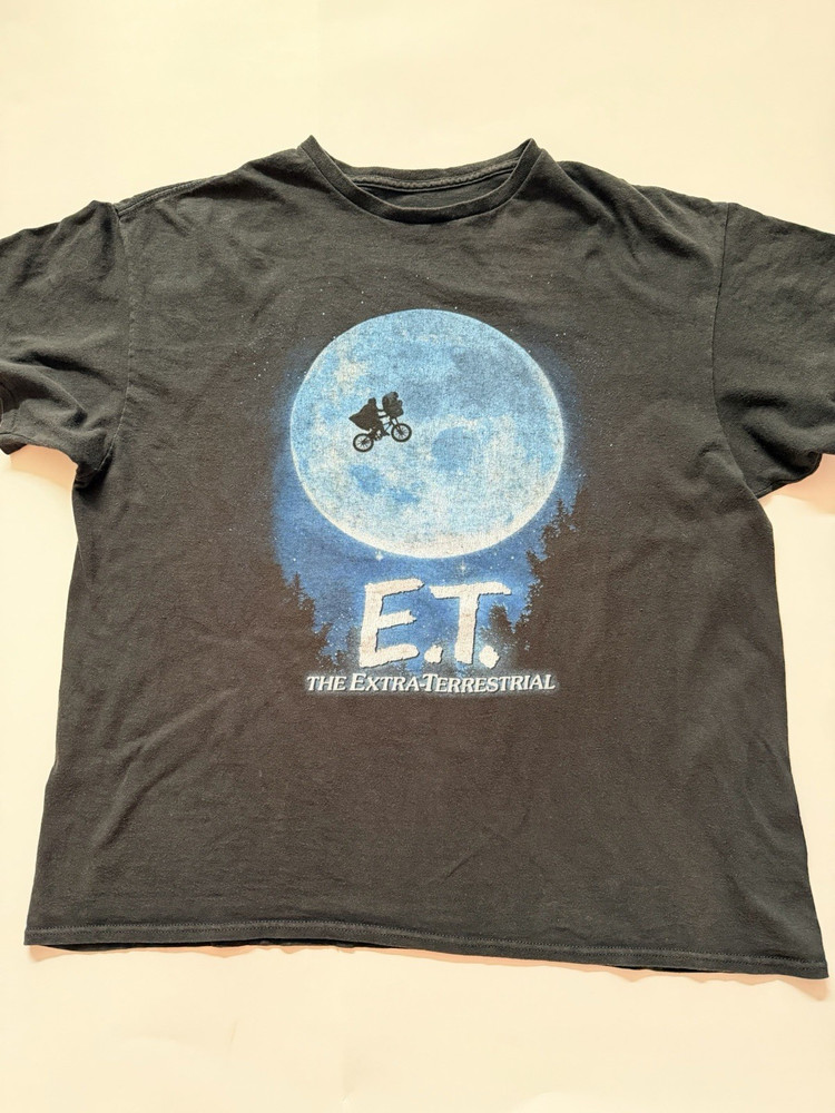 Men’s XL  E.T. The Extra-Terrestrial Black Short Sleeve Graphic Print T-Shirt