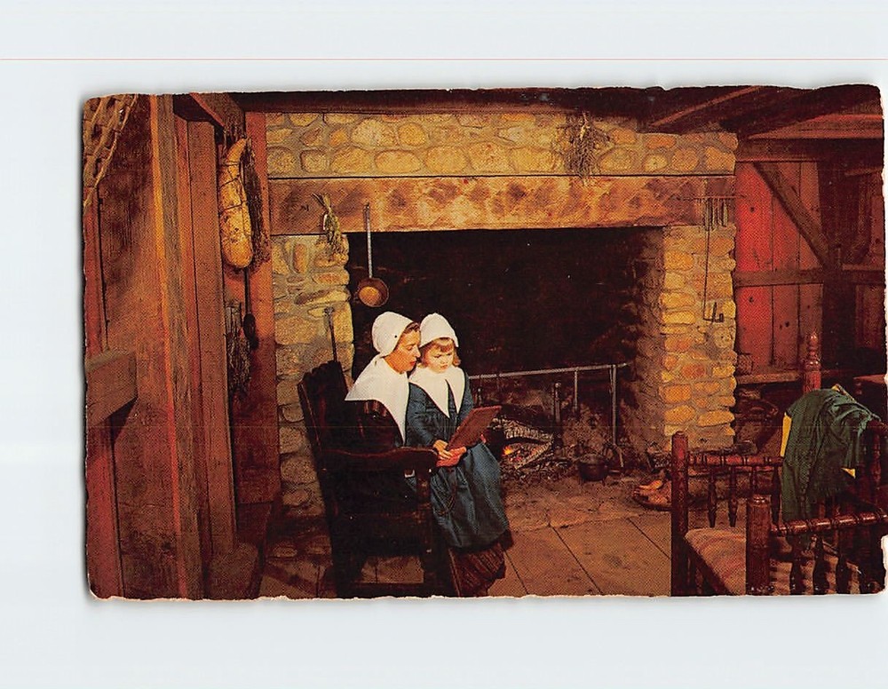 Postcard Pilgrim Mother & Daughter at Pilgrim Village Of Plimoth Plantation MA
