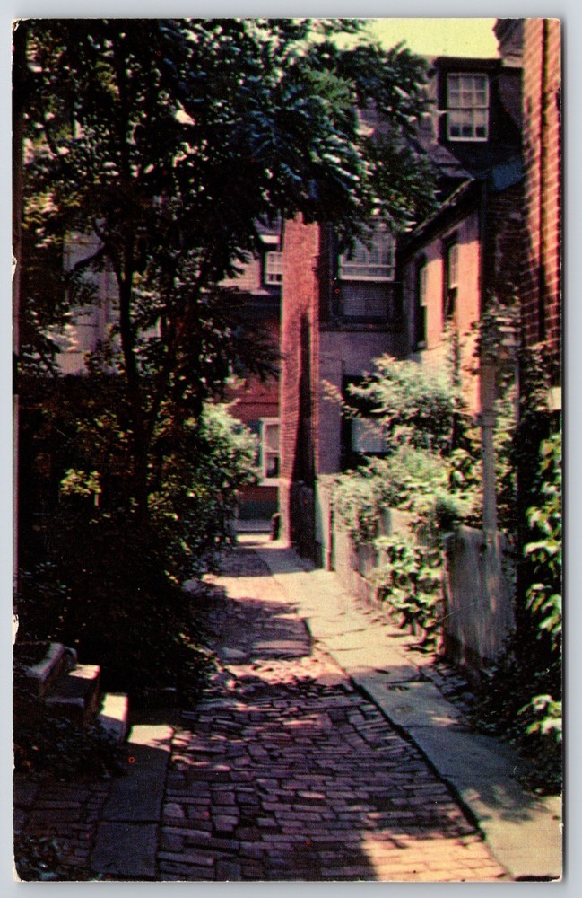 PA Colonial Philadelphia Historic Elfreth's Alley Blanden's Court Postcard