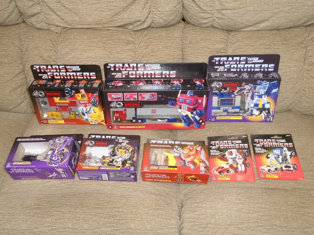 TRANSFORMERS G1 40TH ANNIVERSARY OPTIMUS PRIME/SOUNDWAVE/BLASTER/HOT ROD & MORE!