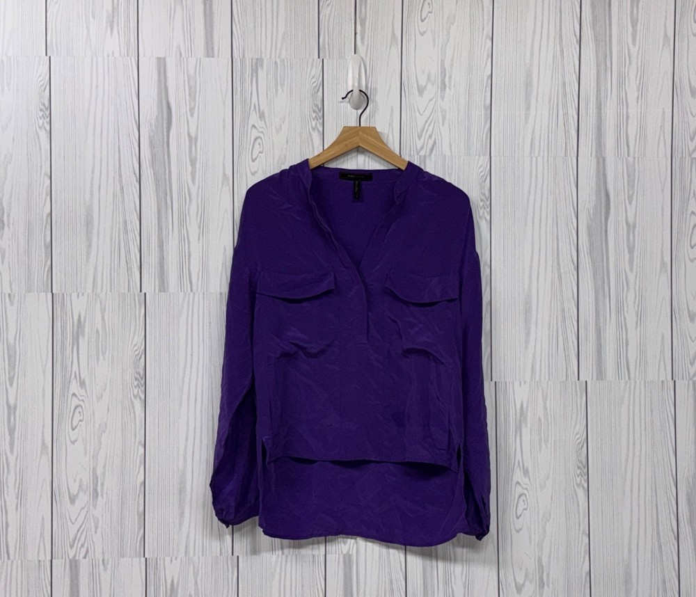 BCBG Maxazria top womens size small button up long sleeve purple satin
