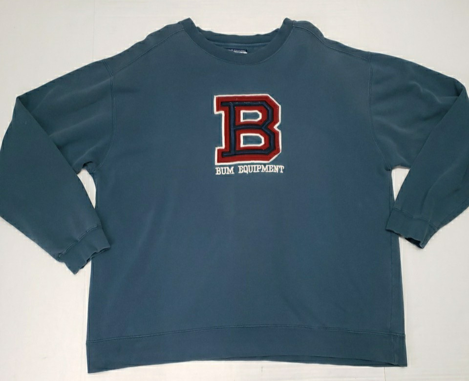 Vintage 90’s/Y2K  B.U.M. Equipment Embroidered Spellout Sweatshirt Size Large