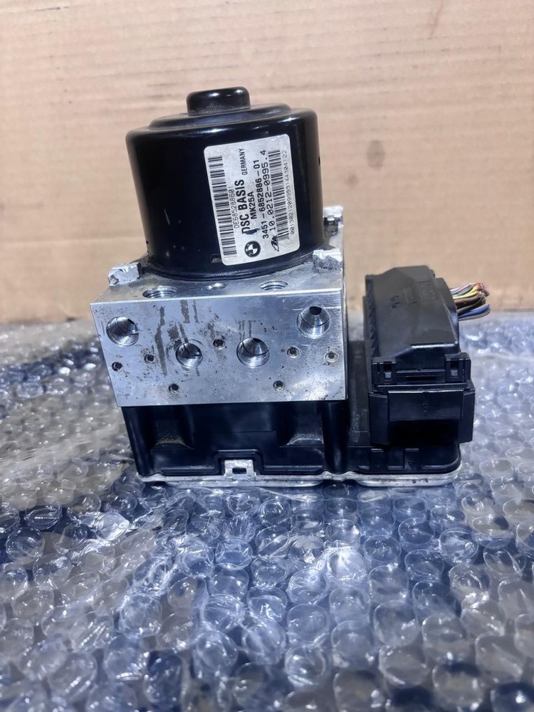BMW X3 F25 Hydraulic Pump ABS Brake Control Unit Module 6852886 6852887