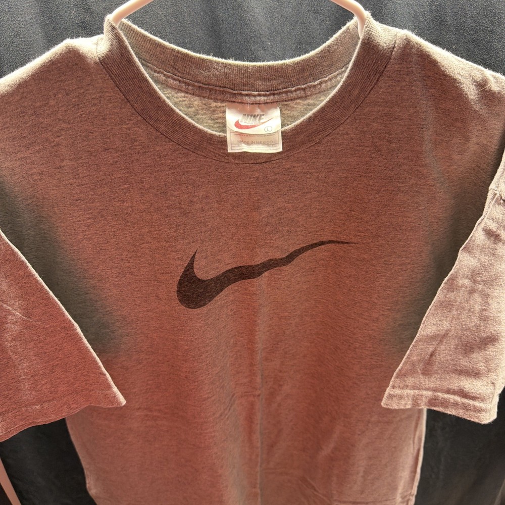 Vintage 90s Nike Big Center Swoosh T-Shirt Gray White Tag Made in Mexico L