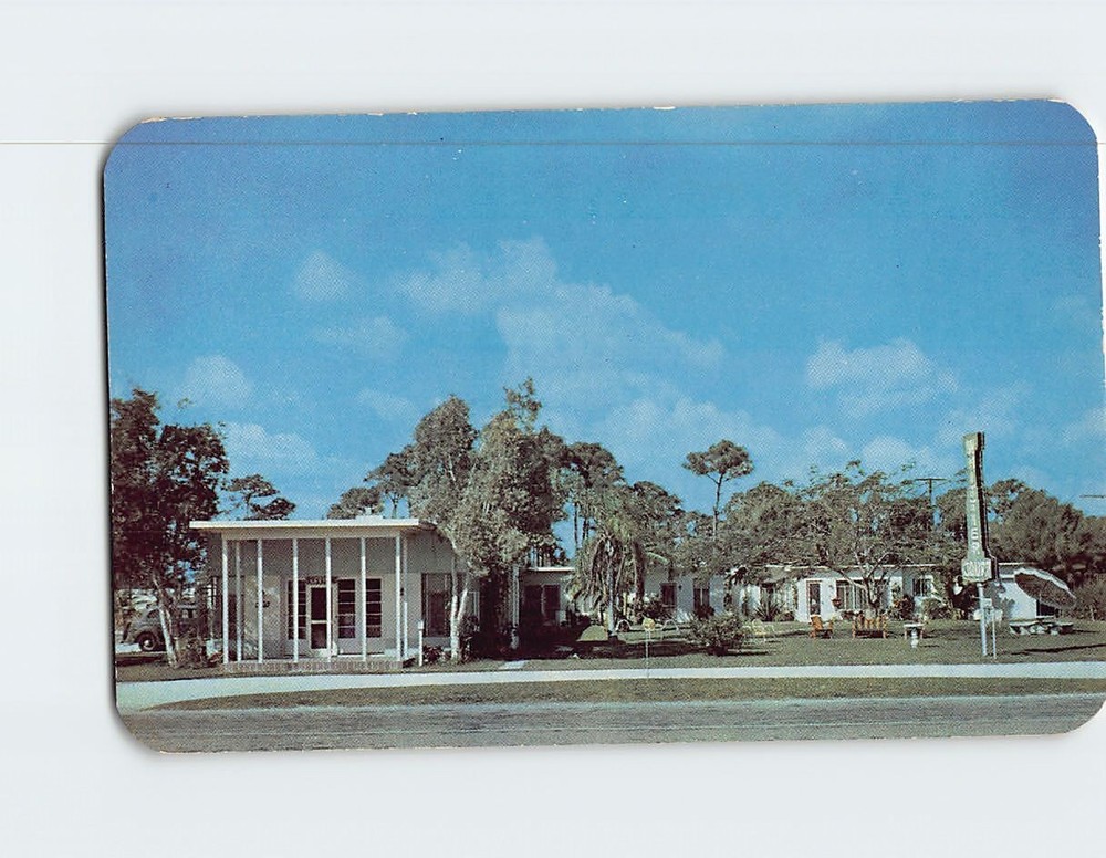 Postcard Whitter Hotel Court Fort Lauderdale Florida USA