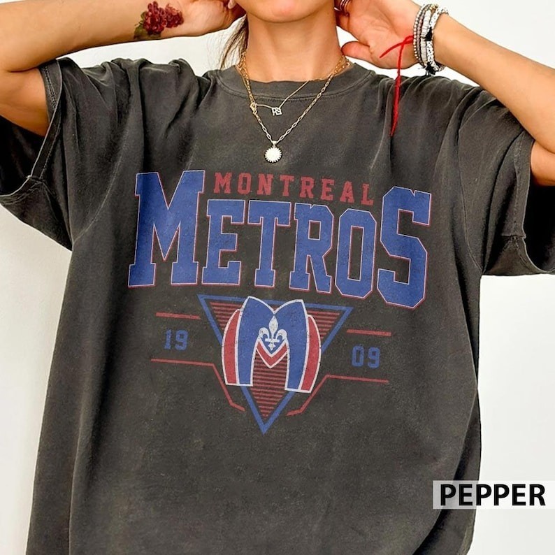 Montreal Hollander Hockey Vintage Comfort Colors Shirt2